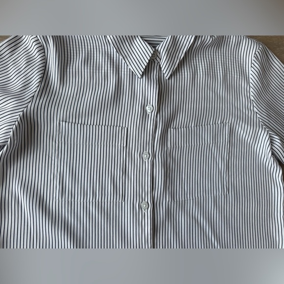 Ann Taylor Striped Blouse Button Up White and Black SZ XS - Picture 6 of 8